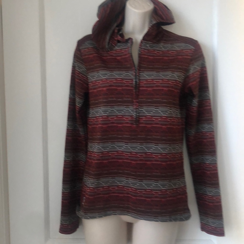 Lucy small workout  top claret- gray- black stripe!!